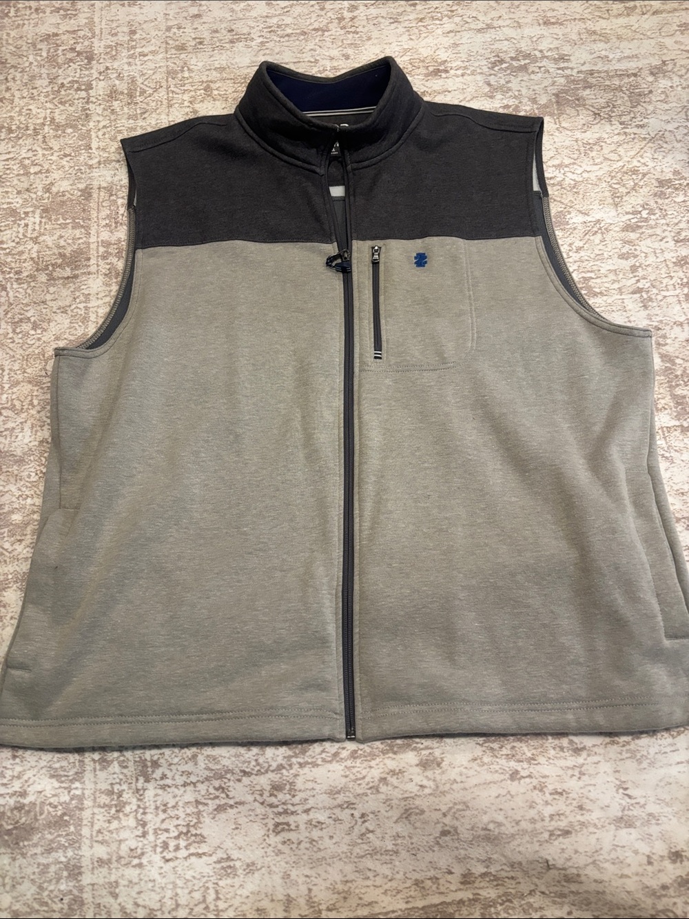 Izod Gray and Black Full-Zip Men's Vest